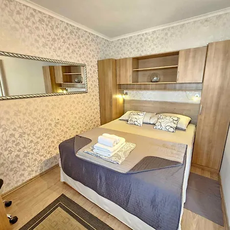 Apartman In 15388 *