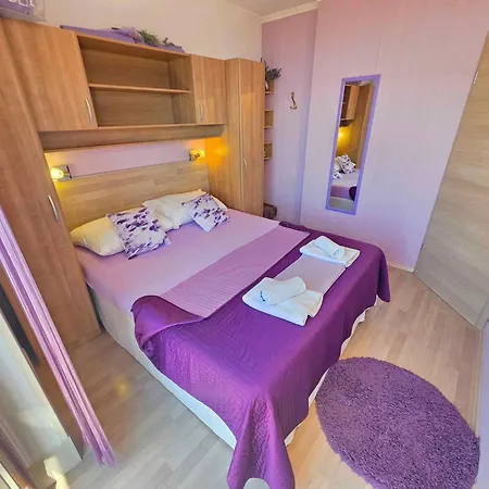 In 15388 Apartman